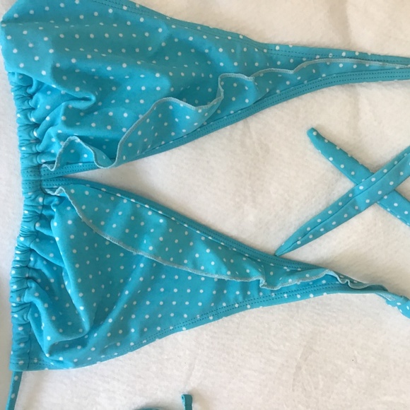 Bikini - Picture 2 of 2